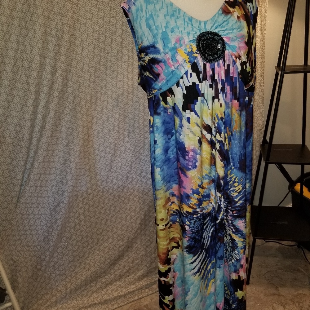 18/20 Avenue dress no wrinkle maxi dress.